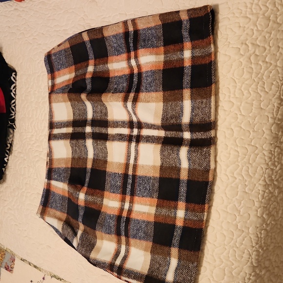 Fall plaid soft wool skirt has that Burberry look size XXL  size (14) - Picture 1 of 3